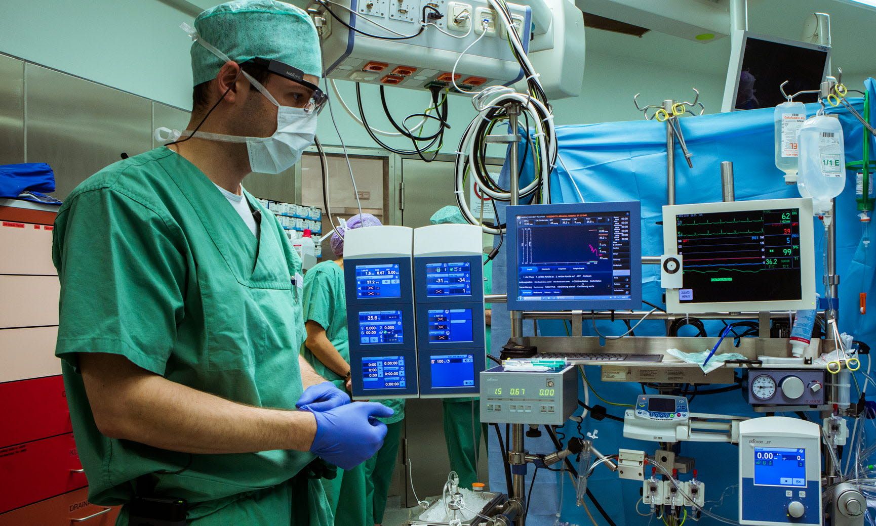 Tobii Pro Glasses 2 used for medical stuff training both in real and simulated environments